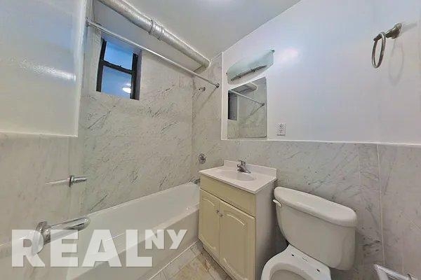 West 11th Street - Photo 4