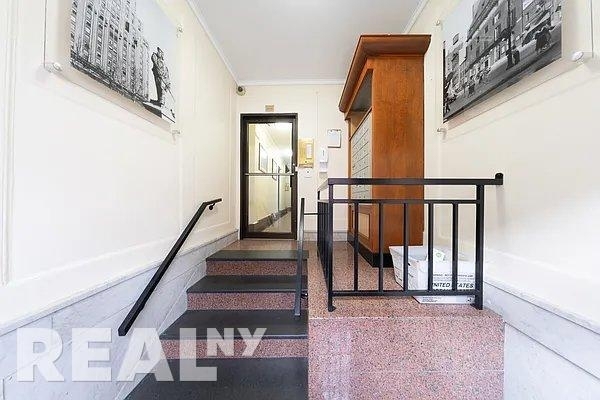 West 11th Street - Photo 5