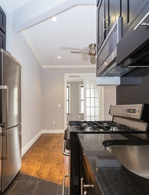 309 East 8th Street - Photo 1