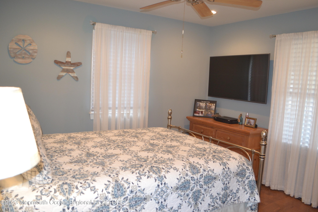 11 3rd Avenue - Photo 15