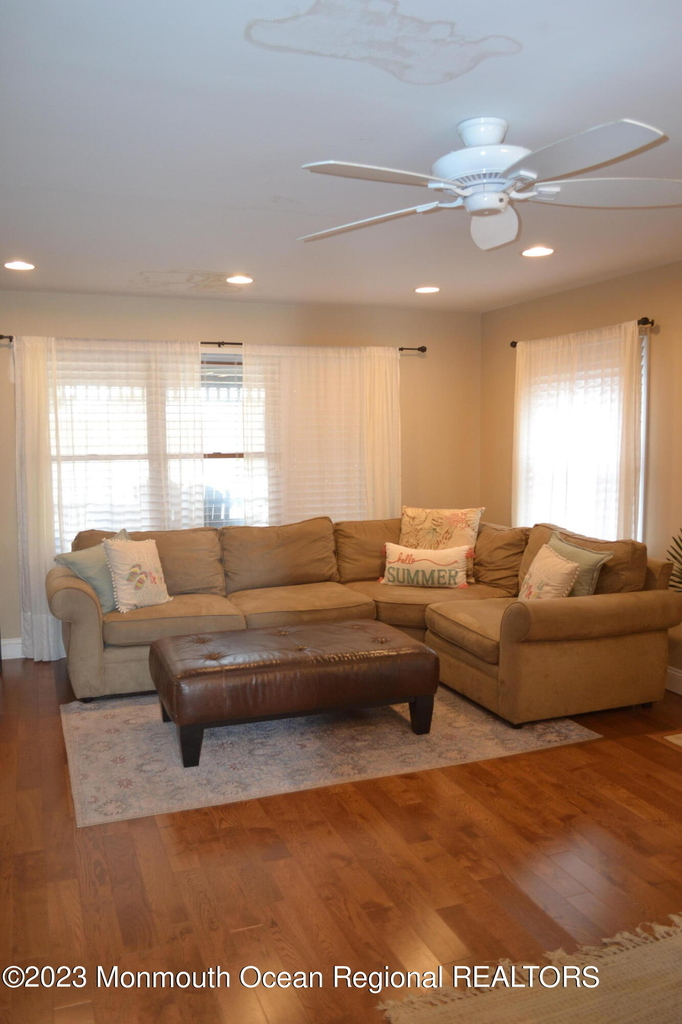 11 3rd Avenue - Photo 8