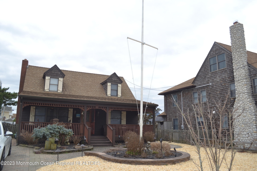 11 3rd Avenue - Photo 4