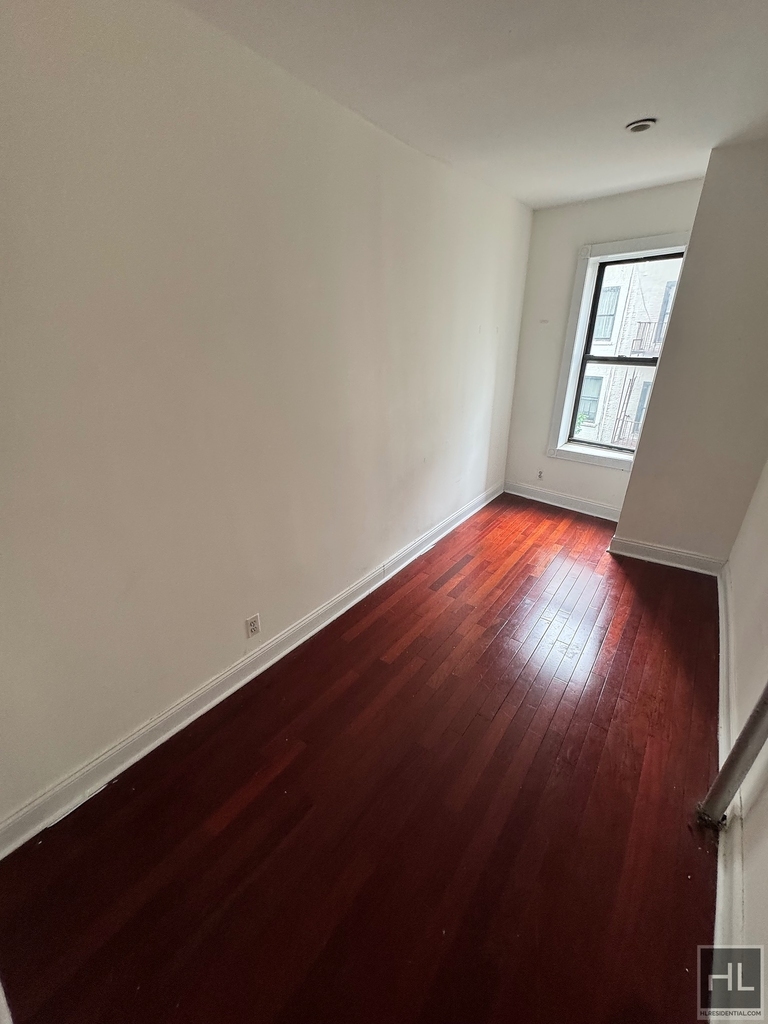 Magaw Place - Photo 3