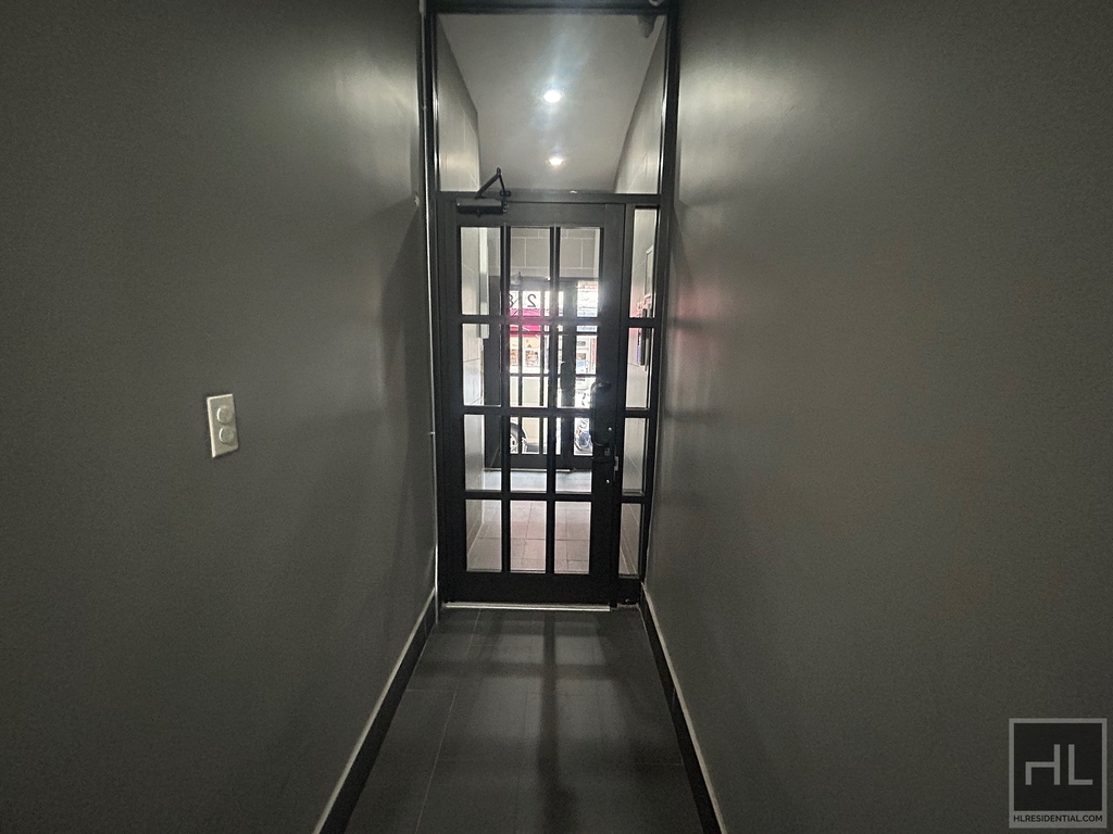 East 89 St - Photo 7