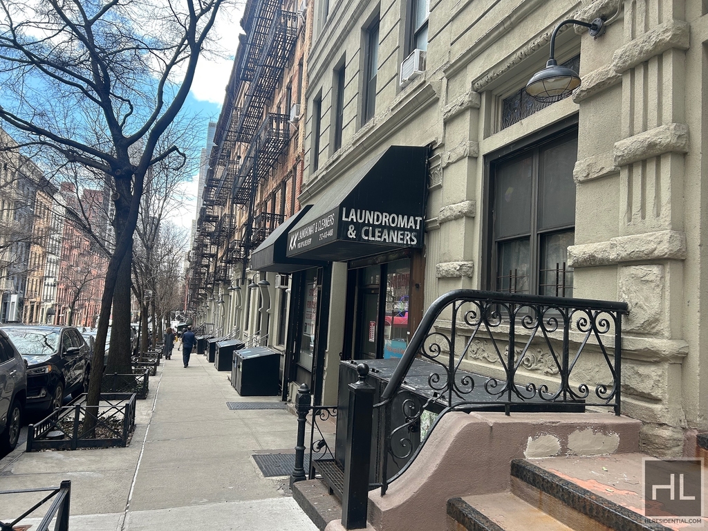 East 89 St - Photo 10