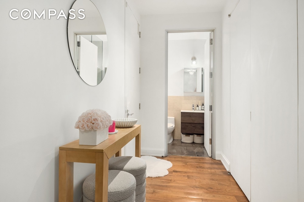 140 W 22nd Street - Photo 8