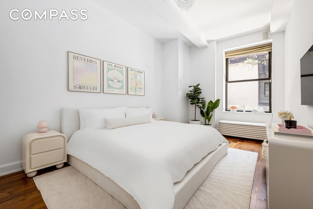 140 W 22nd Street - Photo 5