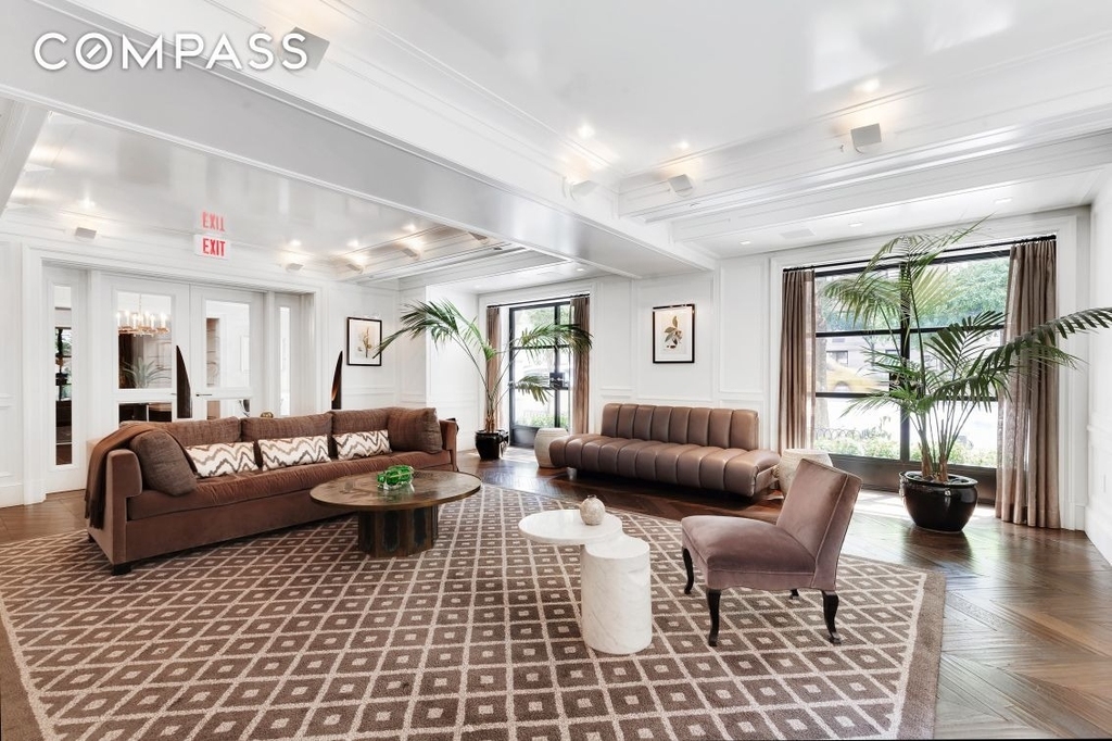 530 Park Avenue - Photo 15
