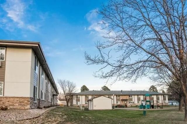 1292 E 6th St - Photo 4
