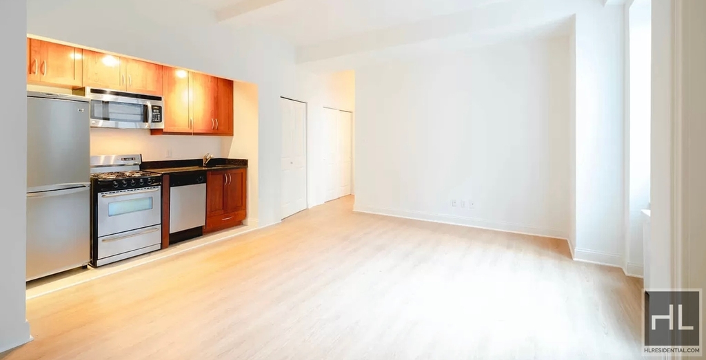 West 71st Street - Photo 4