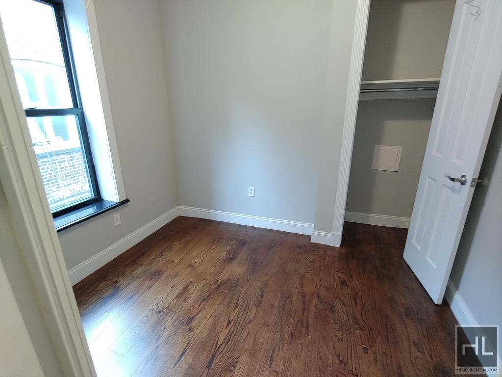 East 106 Street - Photo 3