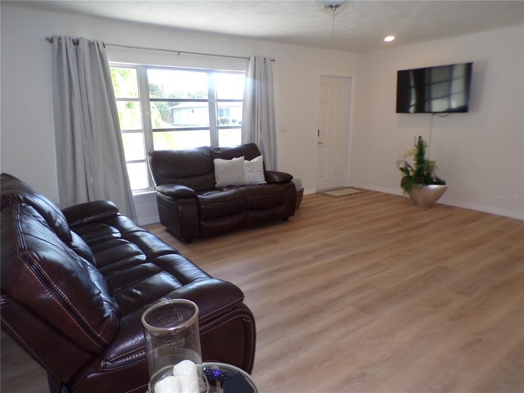 1148 Salina Avenue - Photo 5