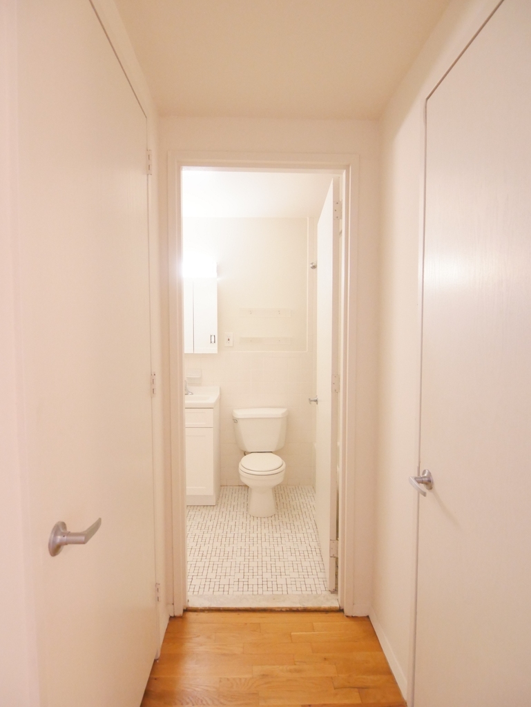 105 Lexington Avenue - Photo 3