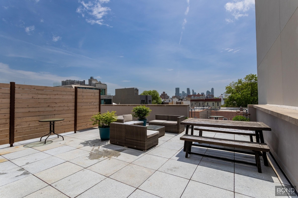 12-22 30th Avenue - Photo 3