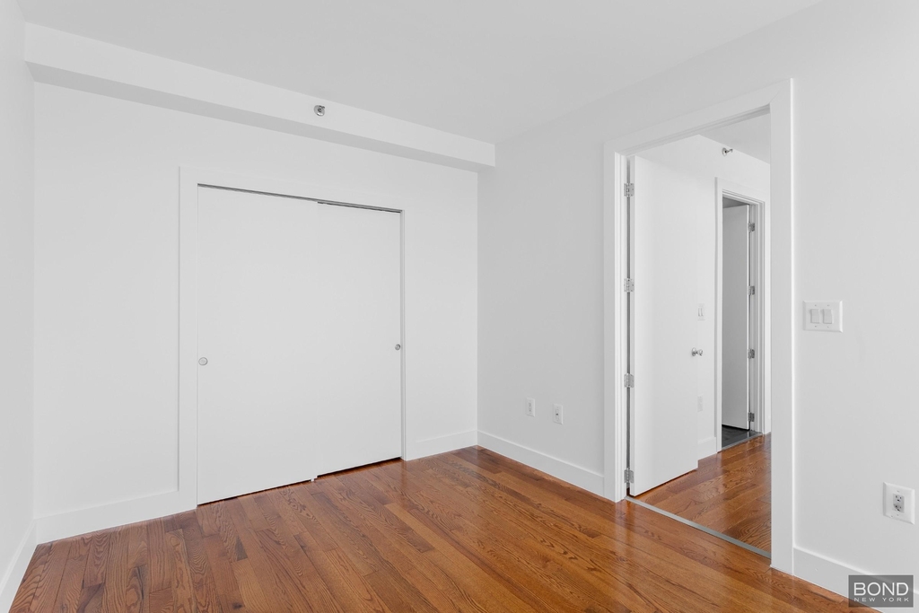 12-22 30th Avenue - Photo 5