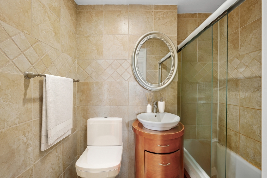 167 East 33rd Street - Photo 3