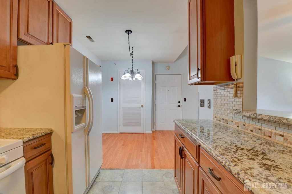 144 Keswick Drive - Photo 7