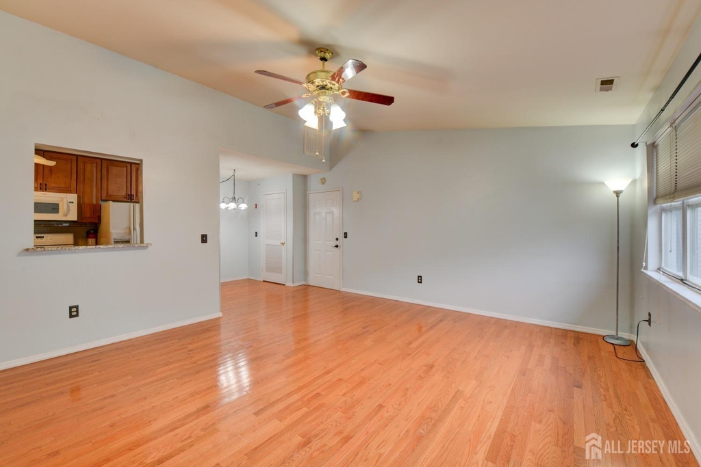 144 Keswick Drive - Photo 3