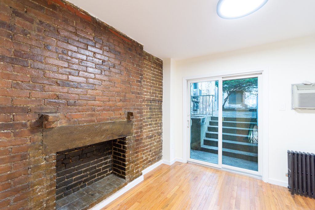240 West 20th Street - Photo 3