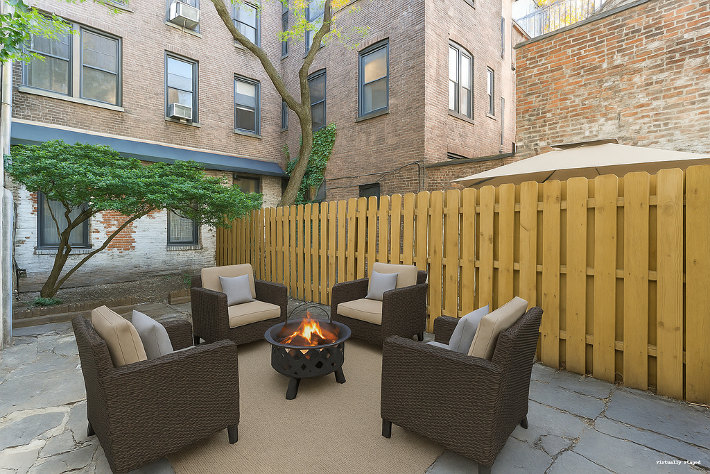 240 West 20th Street - Photo 0
