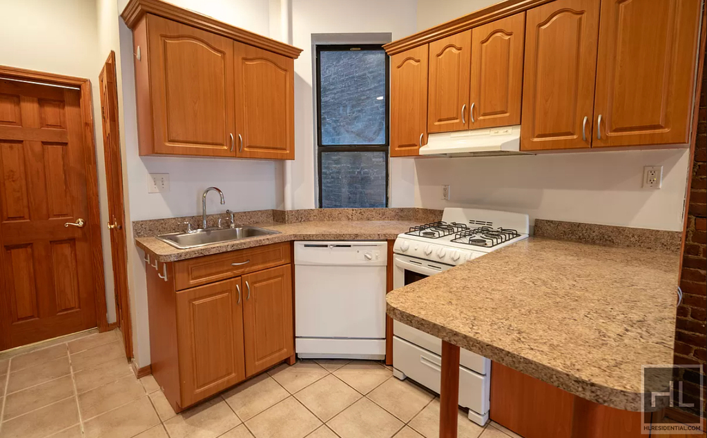 West 47th Street - Photo 0