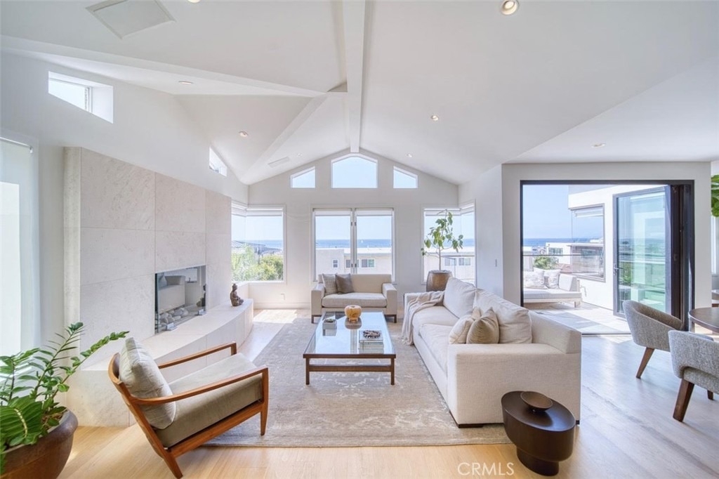 1712 Manhattan Avenue - Photo 4
