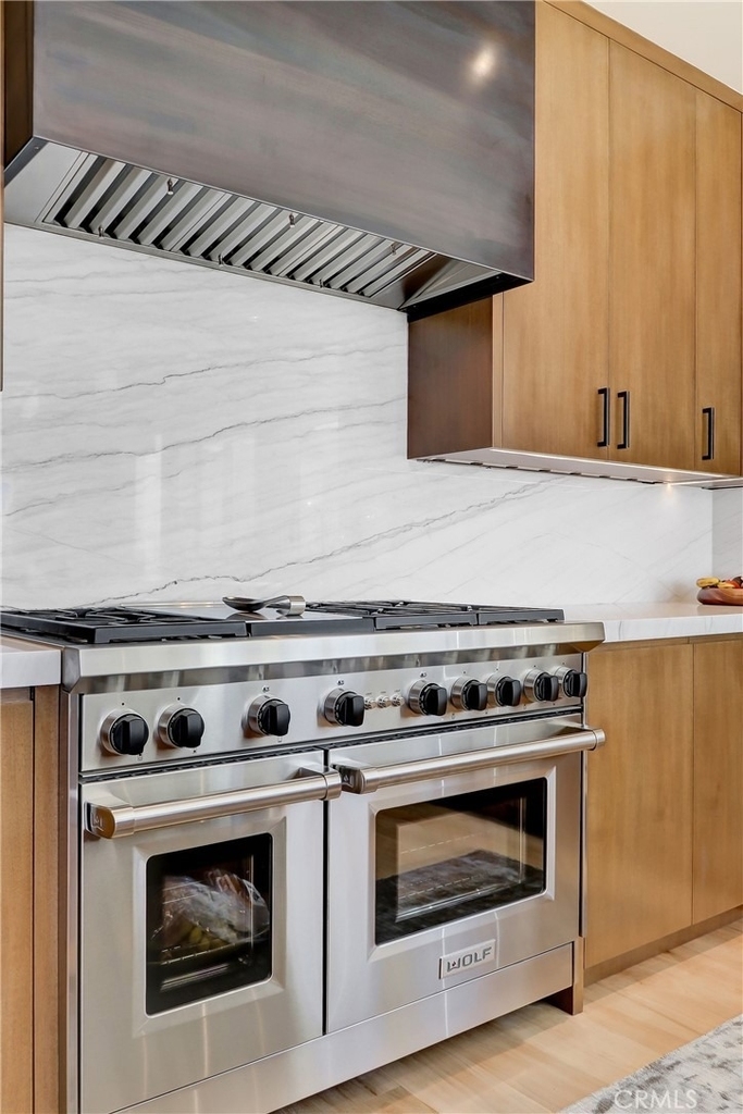 1712 Manhattan Avenue - Photo 9