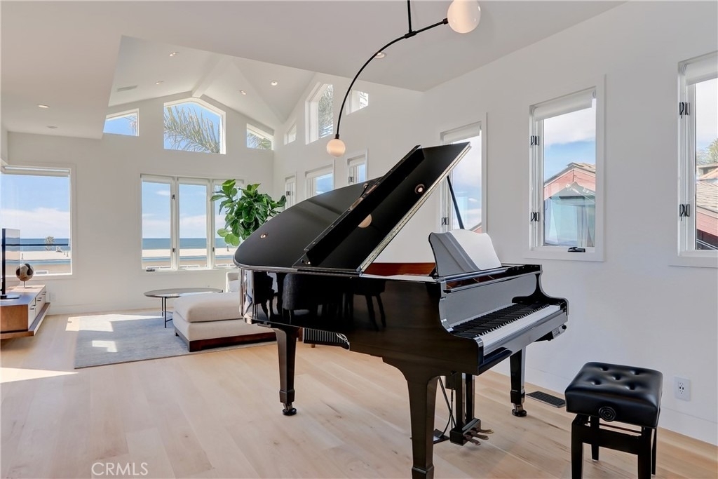 1712 Manhattan Avenue - Photo 6