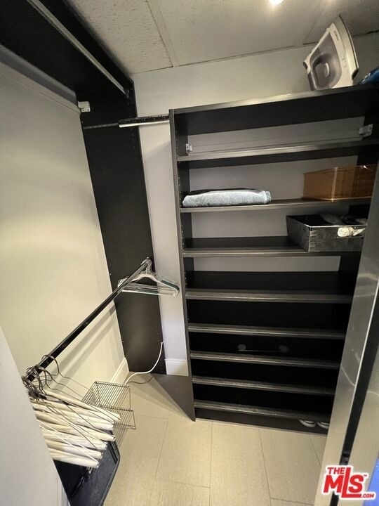 950 N Kings Road - Photo 48