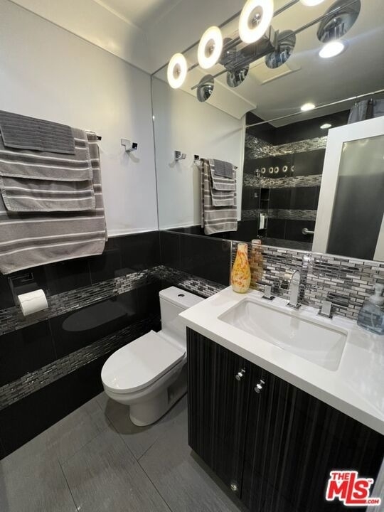 950 N Kings Road - Photo 40