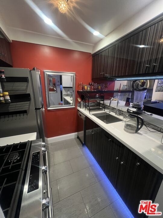 950 N Kings Road - Photo 4