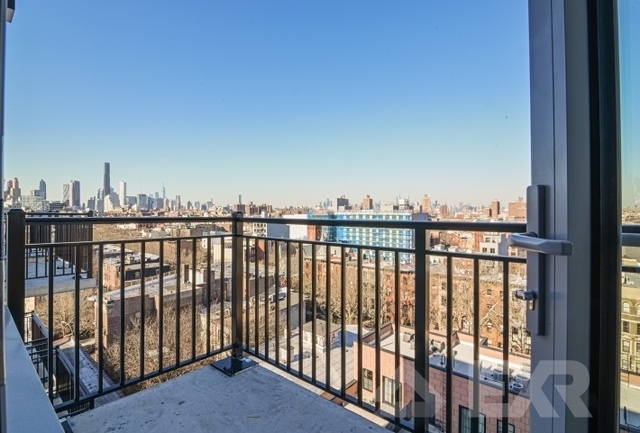 957 Atlantic Avenue - Photo 3