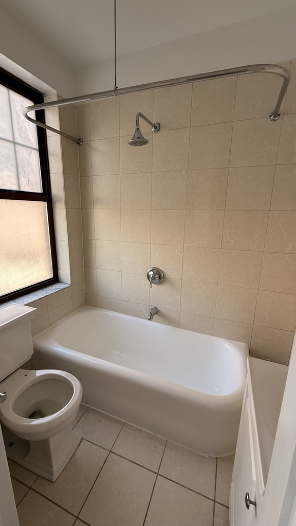 West 11th Street - Photo 10