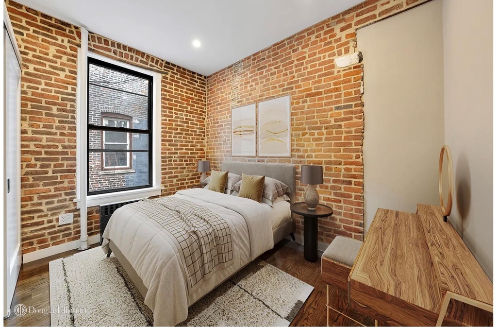 228 Eighth Ave - Photo 6