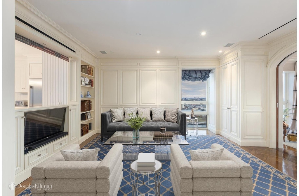415 E 54th St - Photo 13