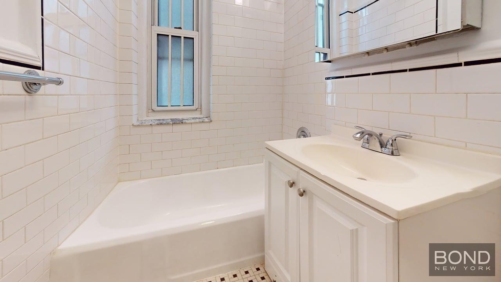 1 Jane Street - Photo 4