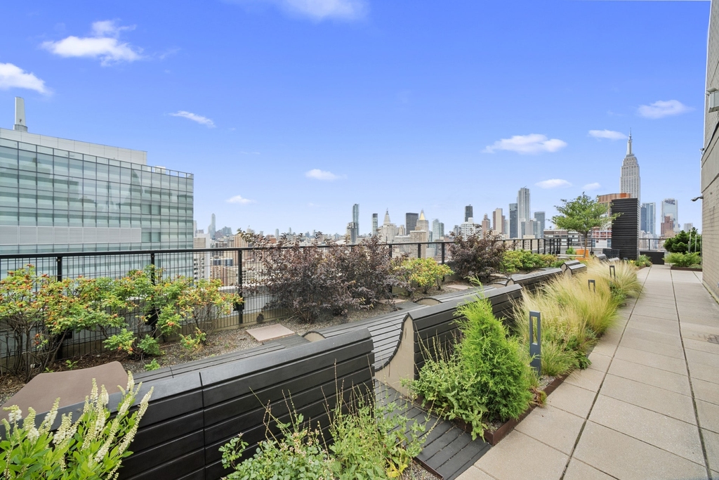401 E 34th St - Photo 44