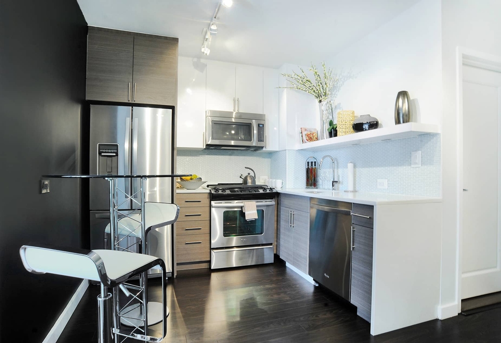 401 E 34th St - Photo 16
