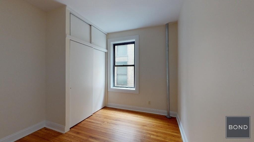 207-209 W 11th Street - Photo 4