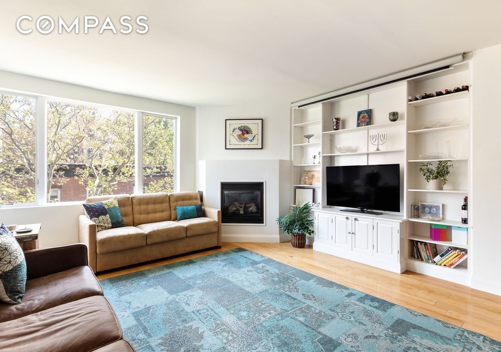 52 Dean Street - Photo 0