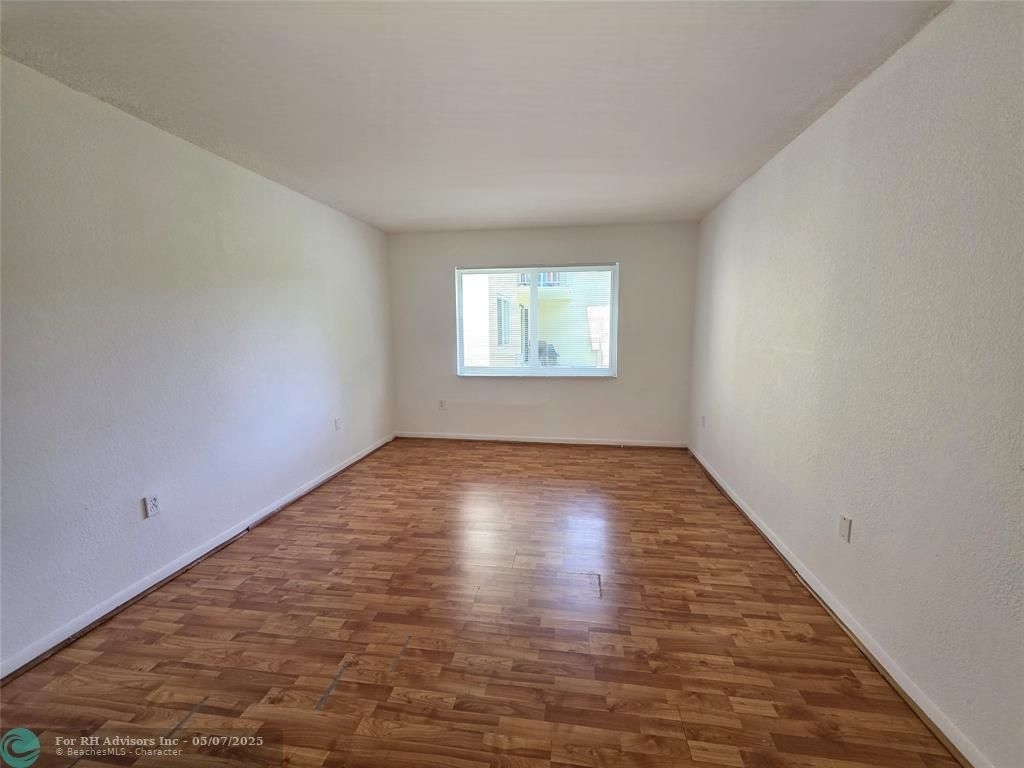 505 Nw 177th St - Photo 4