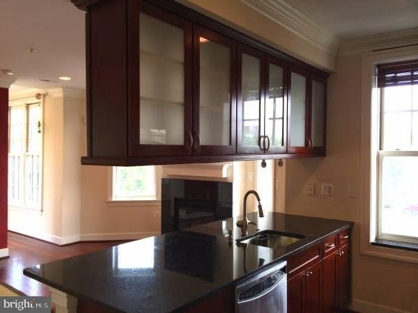 1300 Kenyon Street Nw - Photo 9