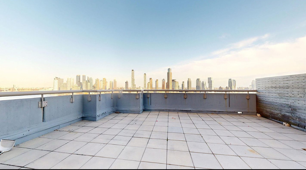 East 34th Street - Photo 3