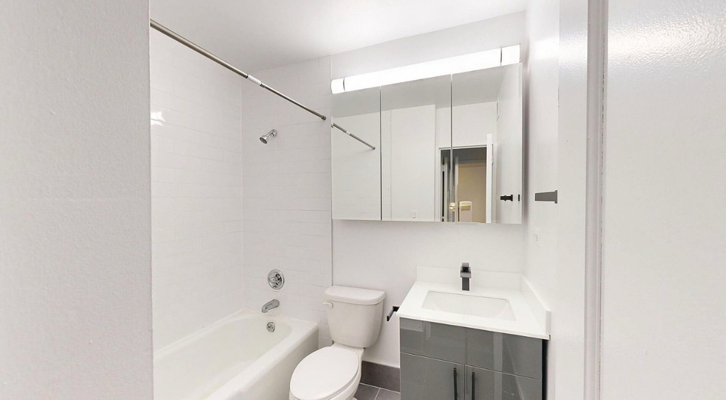 East 34th Street - Photo 4