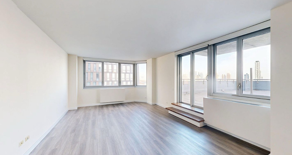 East 34th Street - Photo 0