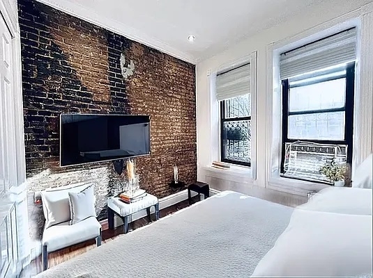 344 East 55th Street - Photo 1