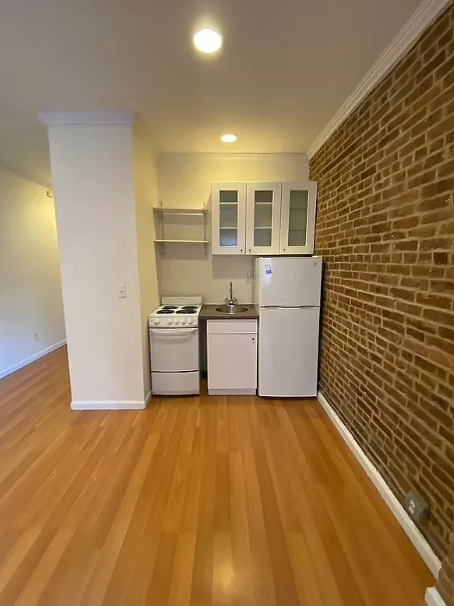 71 Pineapple Street - Photo 2