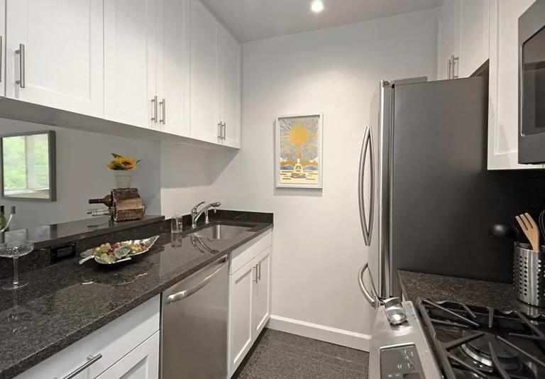 East 56th Street - Photo 2