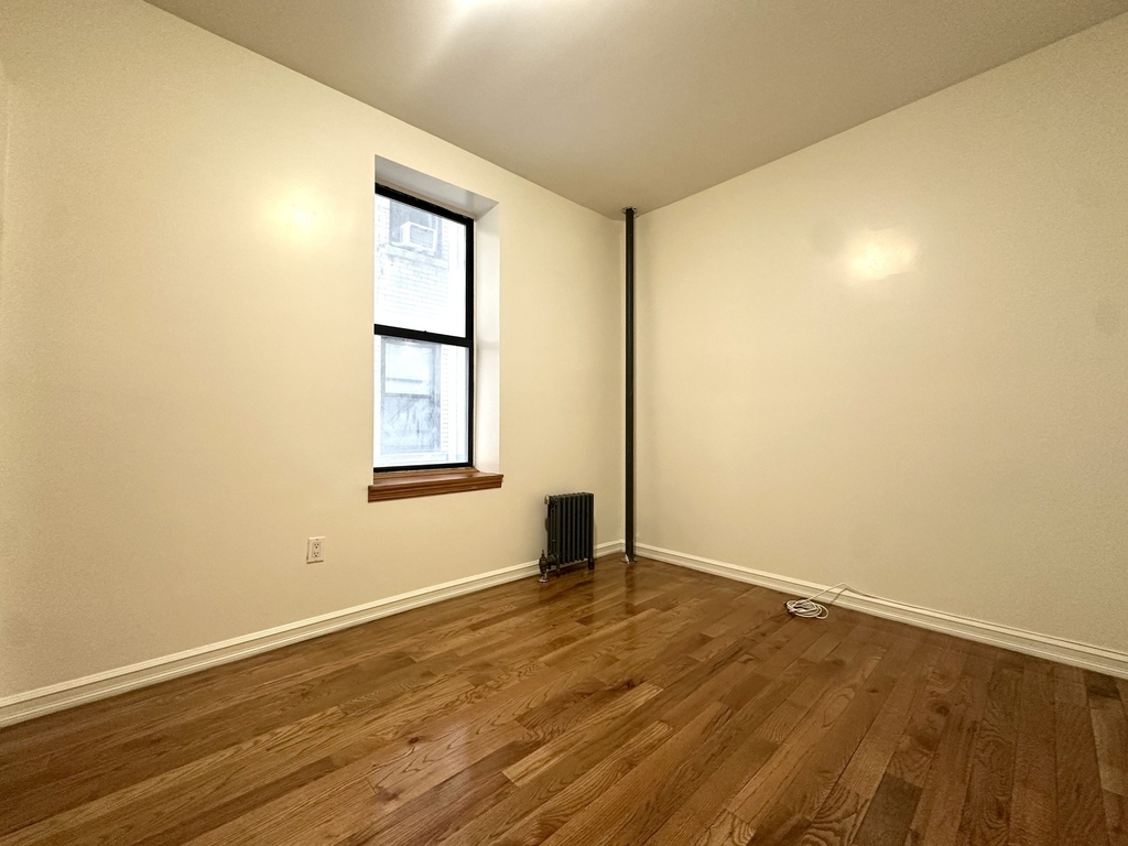 610 West 150th Street - Photo 6