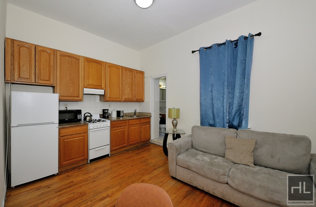 East 36 Street - Photo 5